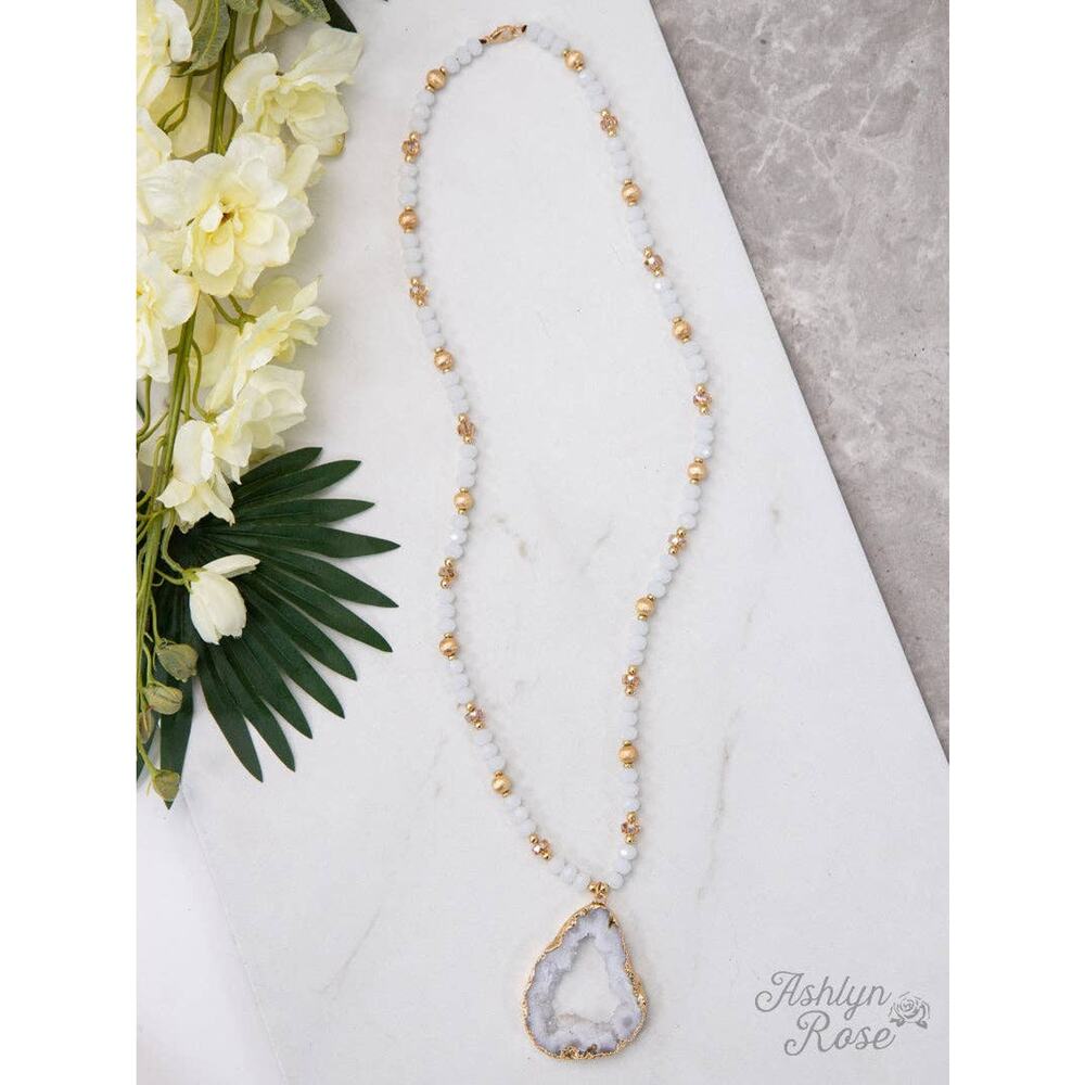 Glittering Geode Beaded Necklace with Stone Pendant White